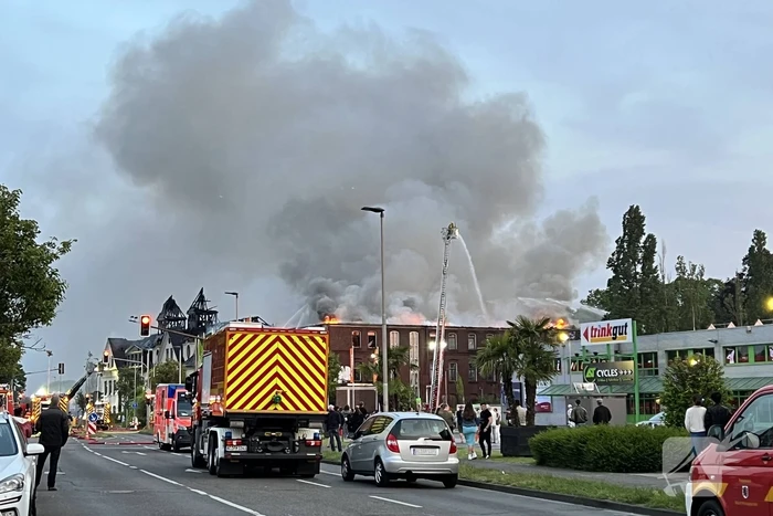 Nederlandse brandweer assisteert bij enorme brand in Duitsland