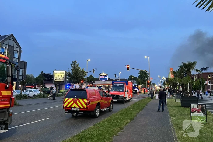 Nederlandse brandweer assisteert bij enorme brand in Duitsland