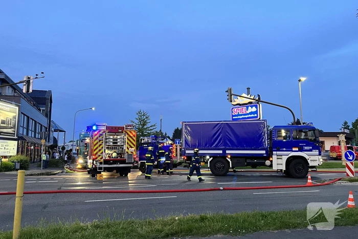 Nederlandse brandweer assisteert bij enorme brand in Duitsland