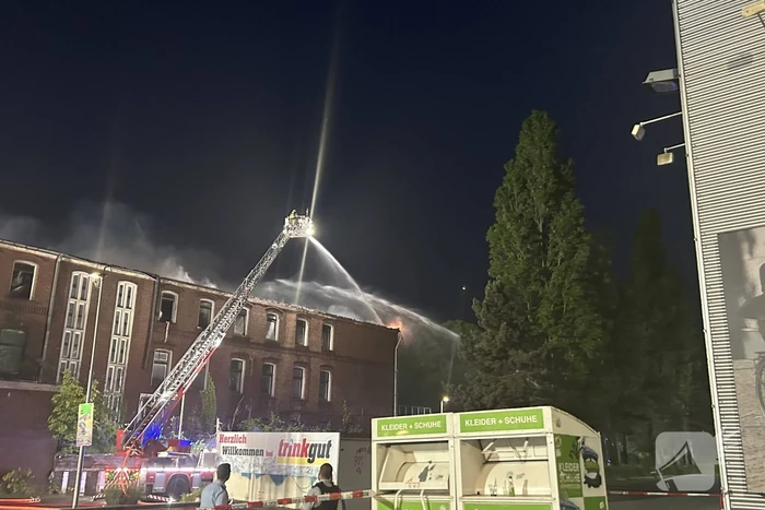 Nederlandse brandweer assisteert bij enorme brand in Duitsland