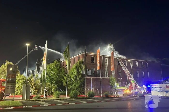 Nederlandse brandweer assisteert bij enorme brand in Duitsland