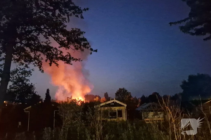 Tuinhuis in as na felle brand