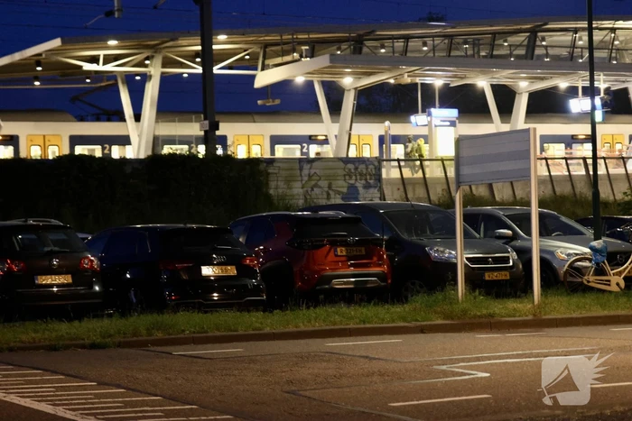Arrestatieteam houdt verdachte aan in trein