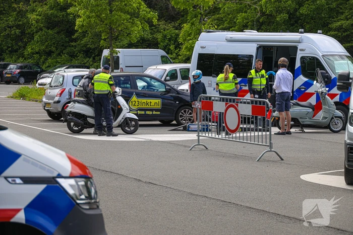 Politie houdt verkeerscontrole