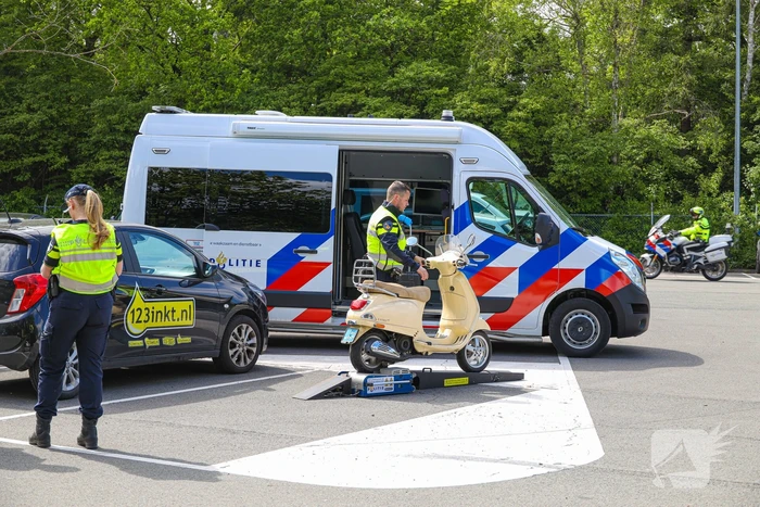 Politie houdt verkeerscontrole