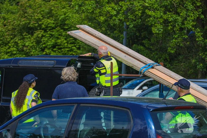 Politie houdt verkeerscontrole
