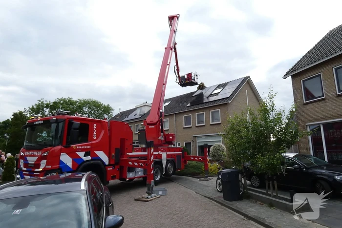 Brandweer redt vastzittende vogel