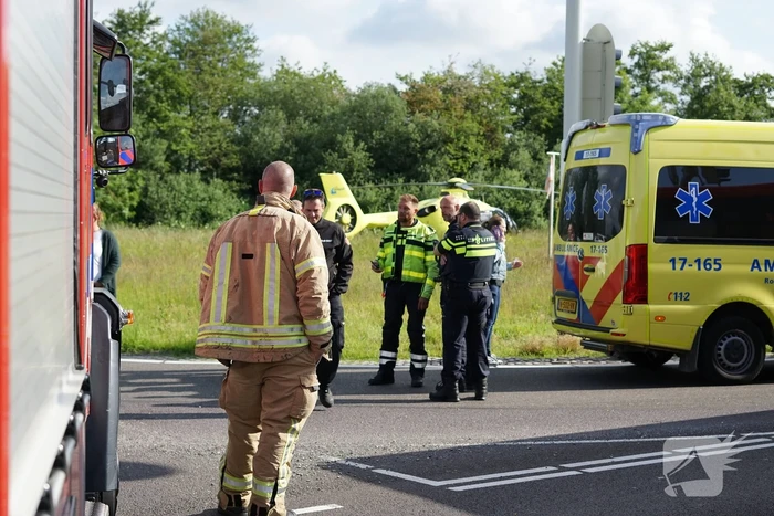 Fietser gegrepen door passerende lijnbus
