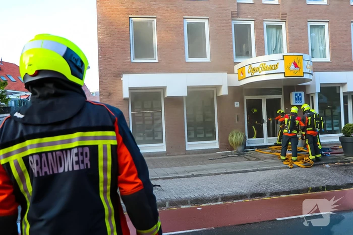Flinke rookontwikkeling bij kantoorbrand