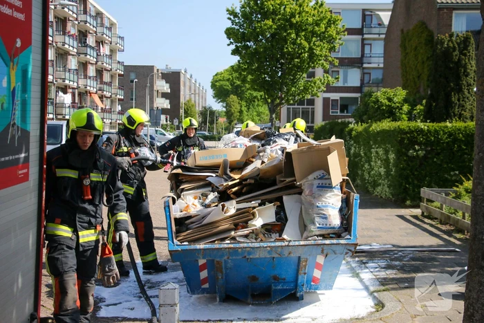 Brand in bouwcontainer snel geblust