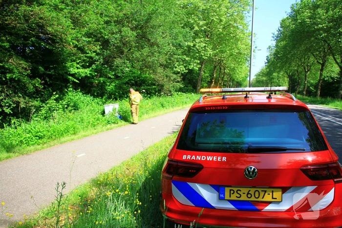 Raadselachtig vat gevonden nabij fietspad