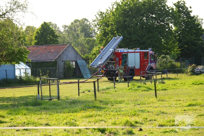Schuurbrand snel onder controle