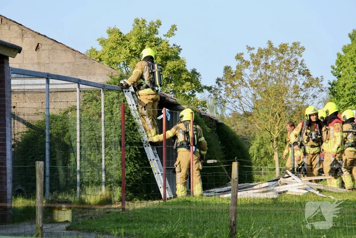 Schuurbrand snel onder controle