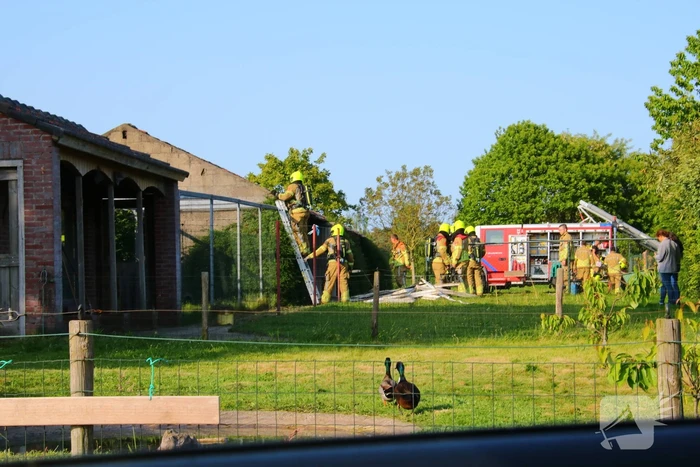 Schuurbrand snel onder controle