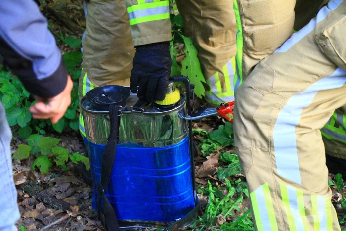 Rugspuit lekt oplossingsmiddel in natuur