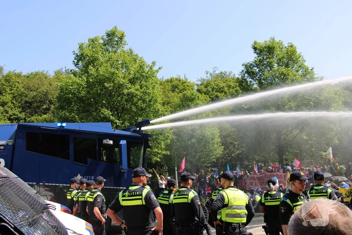 Politie masaal aanwezig bij demonstratie