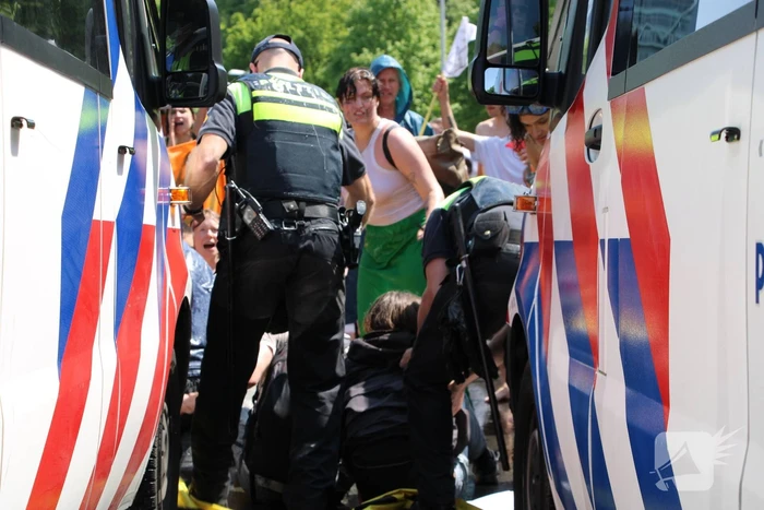 Politie masaal aanwezig bij demonstratie