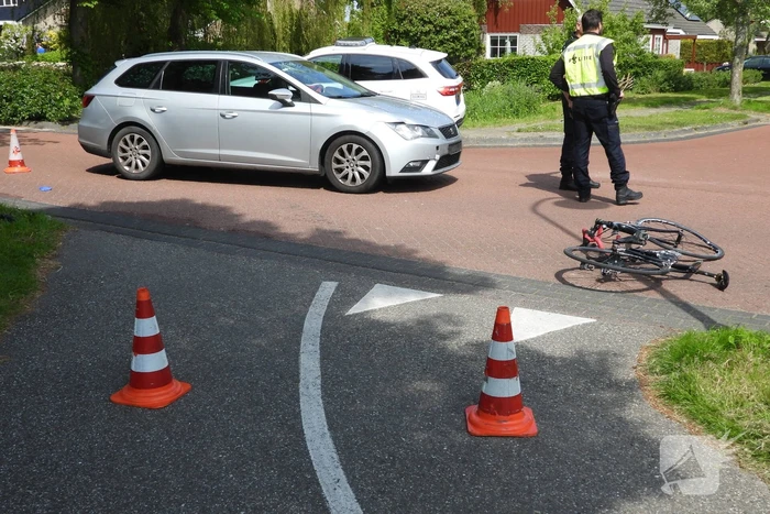 Wielrenner gewond bij aanrijding met auto