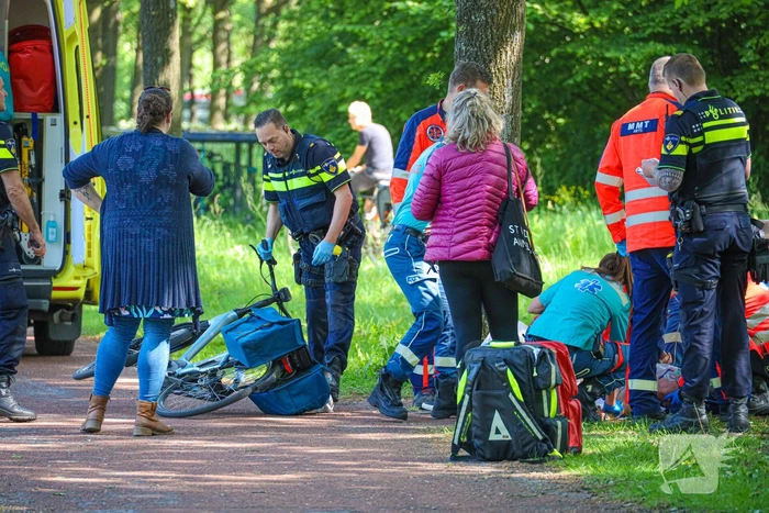 Fietser buitenbewustzijn na botsing