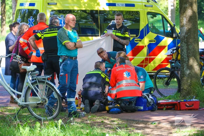 Fietser buitenbewustzijn na botsing
