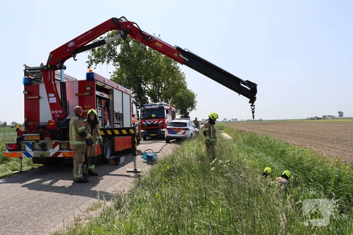 Man belandt met scootmobiel in sloot