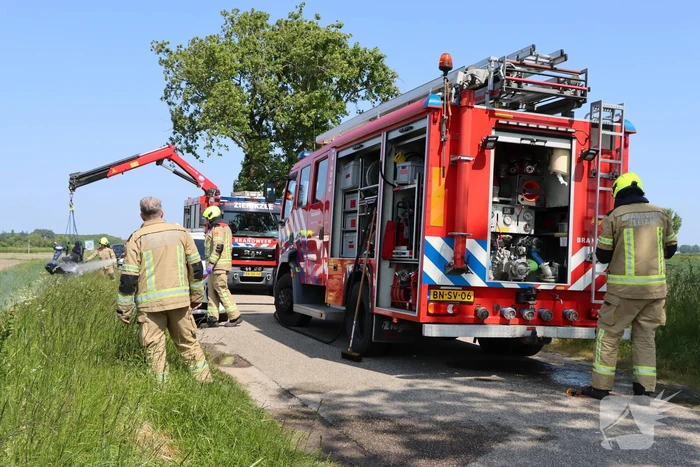 Man belandt met scootmobiel in sloot