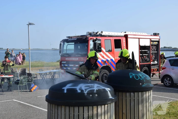 Container in brand door BBQ