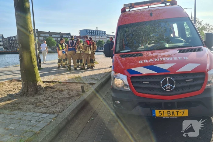 Zoekactie na melding persoon te water