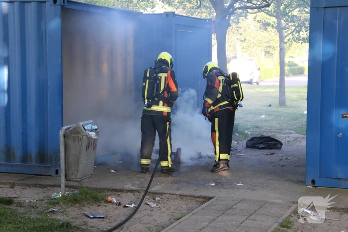 Brandend afval snel geblust