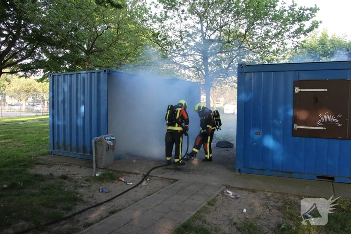Brandend afval snel geblust