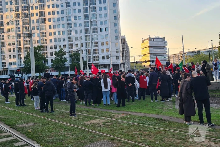 Mensen massaal de straat op na winst Erdogan