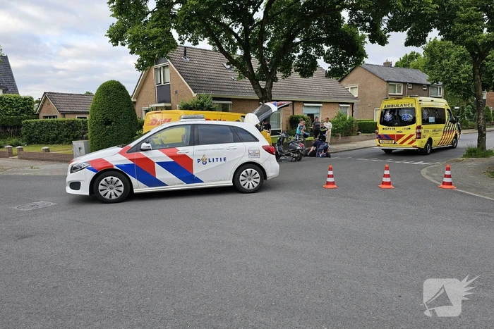 Bezorger in botsing met scooter