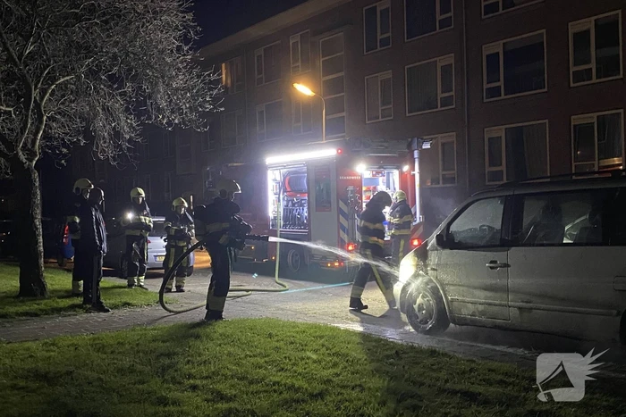 Beginnende brand in bestelbus geblust