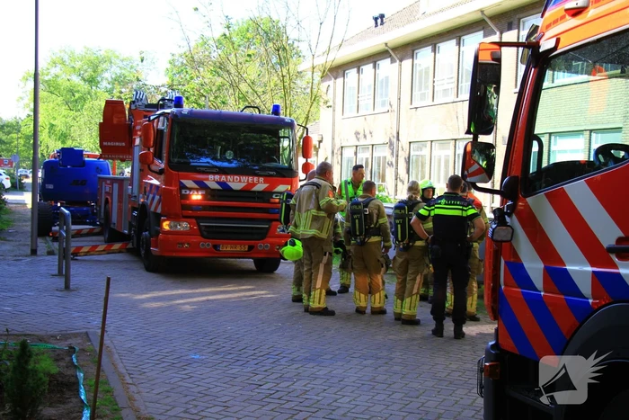 Brand op dak van vluchtelingenopvang