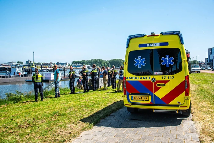 Kledingstukken gevonden, omstanders schakelen hulpdiensten in