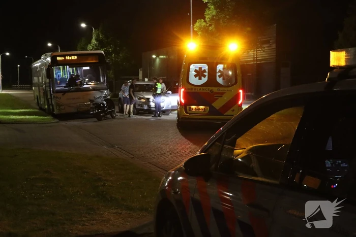 Botsing tussen lijnbus en scooterrijder