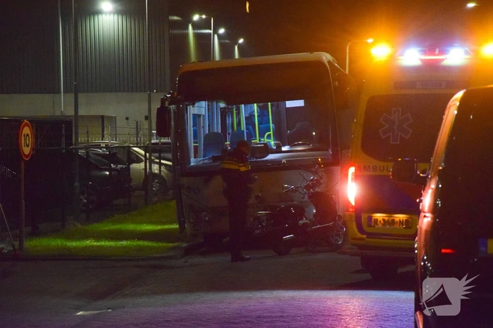Botsing tussen lijnbus en scooterrijder