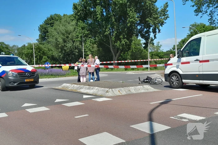 Overstekende fietser loopt letsel op