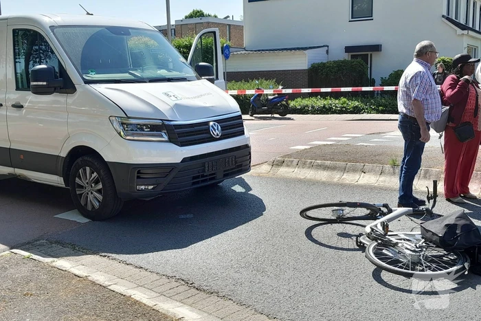 Overstekende fietser loopt letsel op