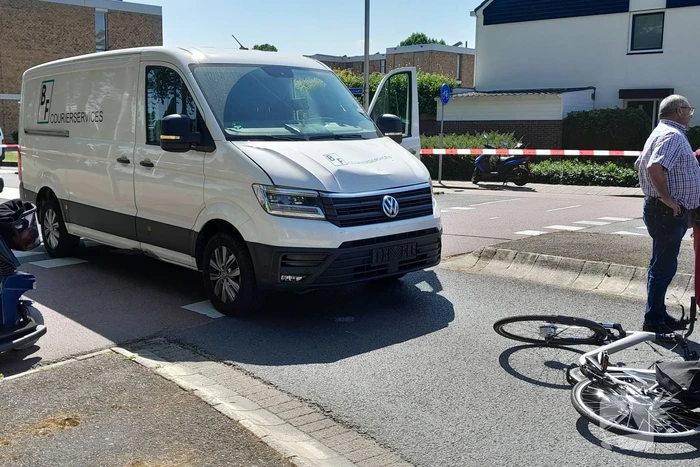 Overstekende fietser loopt letsel op