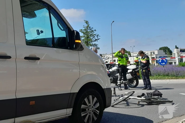 Overstekende fietser loopt letsel op