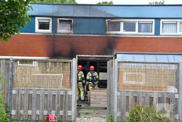Hevige rookontwikkeling bij uitslaande brand