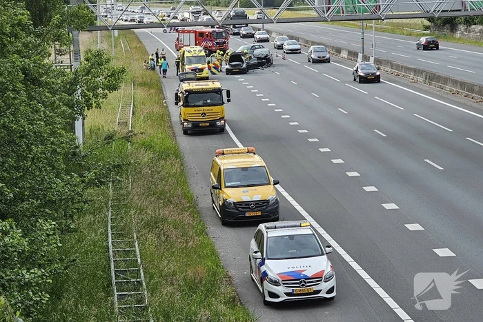 Veel schade bij ongeval op snelweg