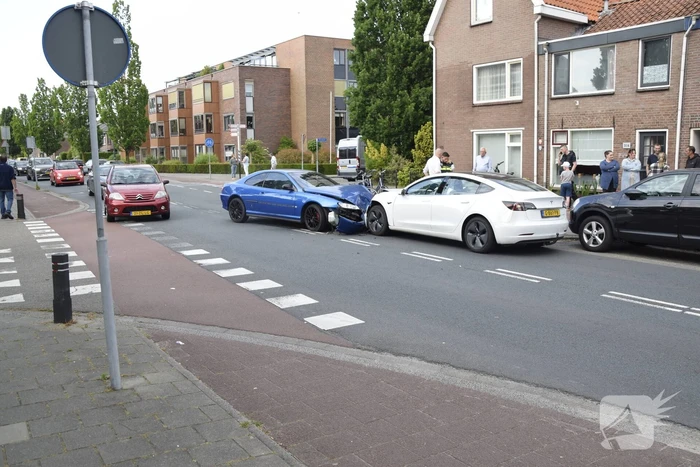 Veel schade bij frontale botsing