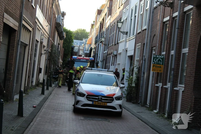Hulpdiensten doen onderzoek in woning