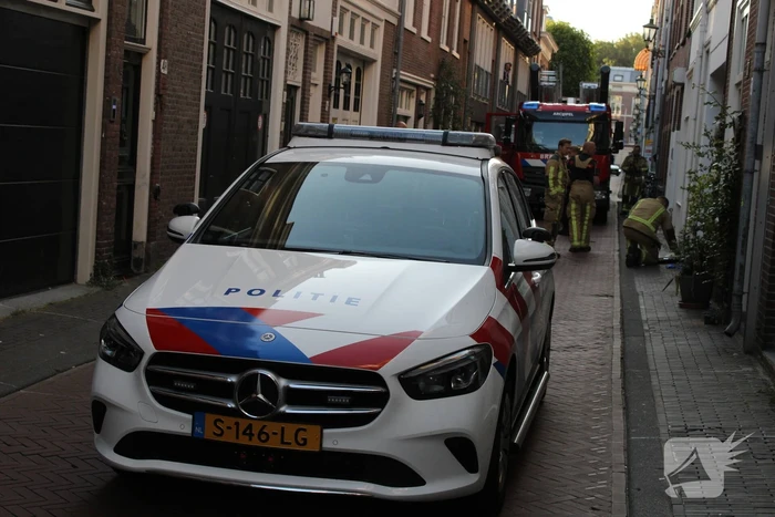 Hulpdiensten doen onderzoek in woning
