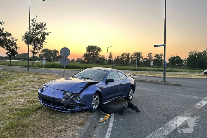 Twee personenauto's beschadigd bij ongeval