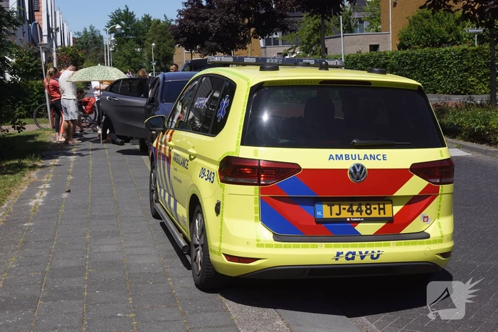 Persoon op elektrische fiets aangereden door automobilist
