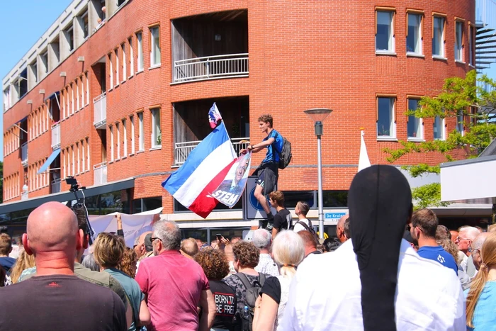 Geert Wilders aanwezig bij demonstratie tegen asielbeleid