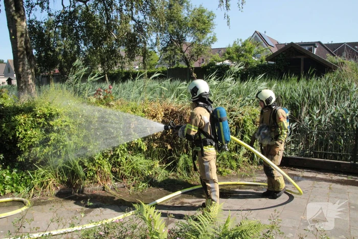 Brandweer blust brand in bosschages